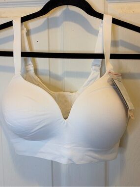 Everyday Wireless Comfort Bra in White